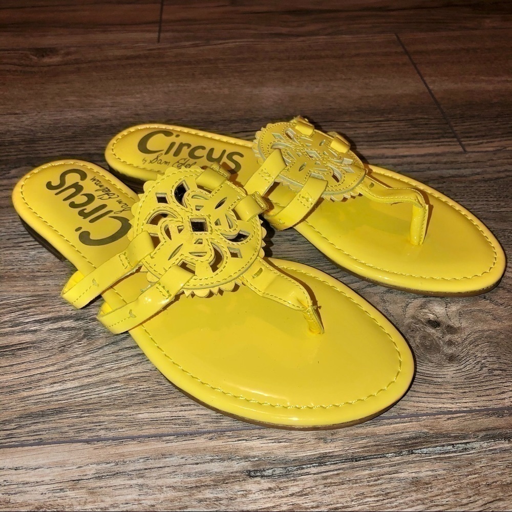 NWOB  Sam Edelman Yellow Canyon Medallion Sandals Size 6 - Picture 12 of 12